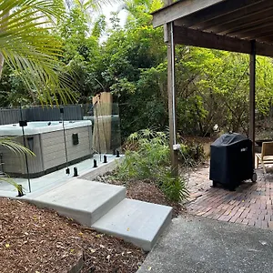 Hunchy Hideaway Montville