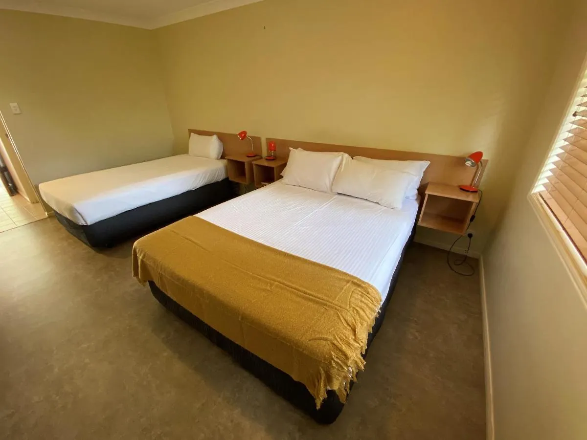 **** Motel Country Roads Motor Inn Gayndah Australia