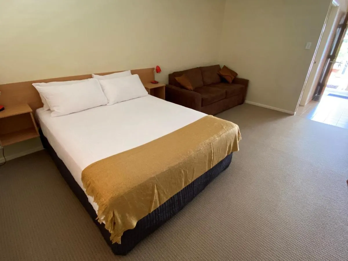**** Motel Country Roads Motor Inn Gayndah Australia