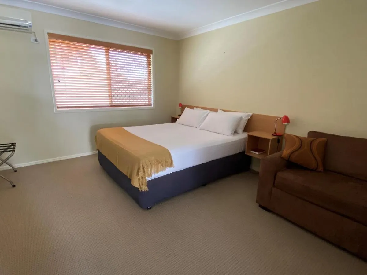 **** Motel Country Roads Motor Inn Gayndah Australia